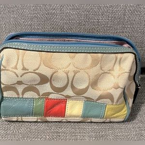 Coach Small Cosmetic Case Signature Jacquard Multicolor leather